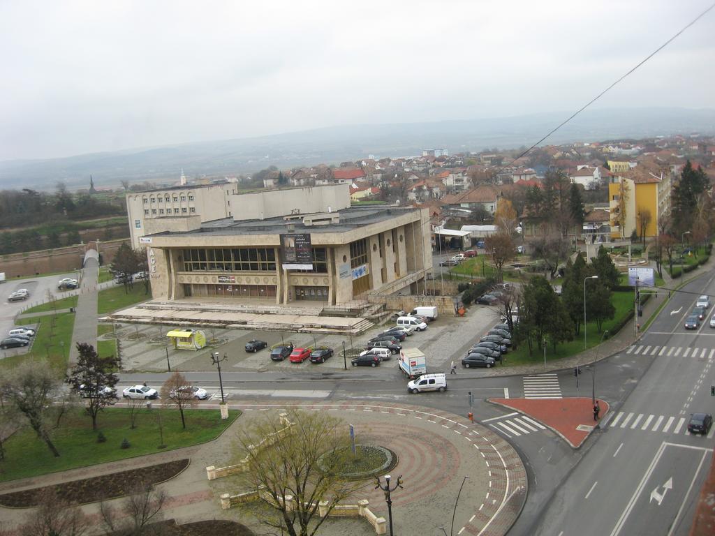 Panoramic Apartment Alba Iulia Exteriör bild