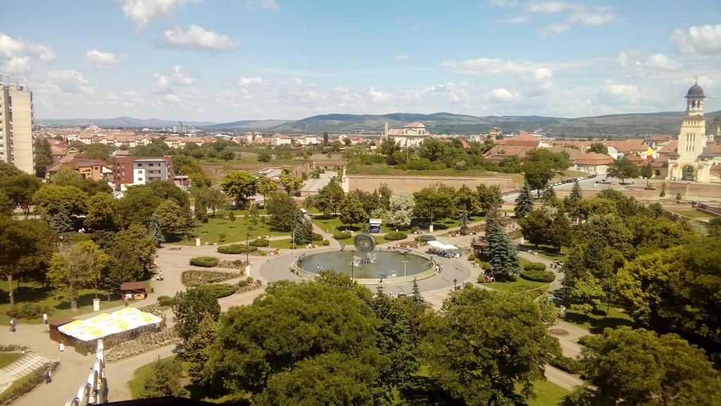 Panoramic Apartment Alba Iulia Exteriör bild